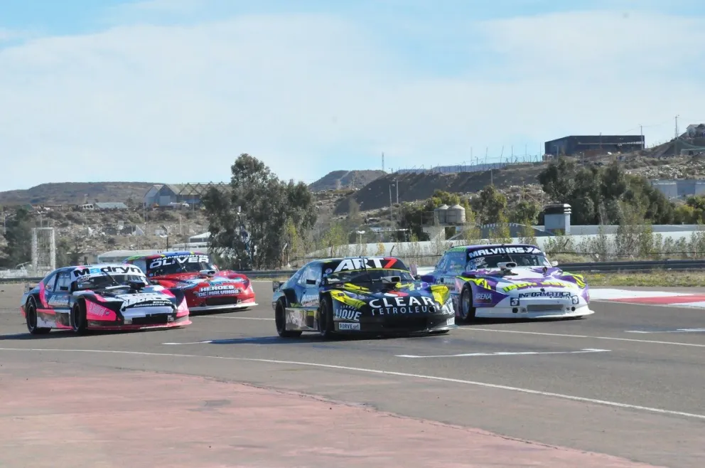 Se corrió en Comodoro Rivadavia con muy buen clima la segunda fecha del campeonato provincial de automovilismo de las categorías de pista.