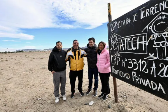 Provincia invertirá $500 millones para llevar servicios a 57 lotes destinados a viviendas de docentes y jubilados en Comodoro