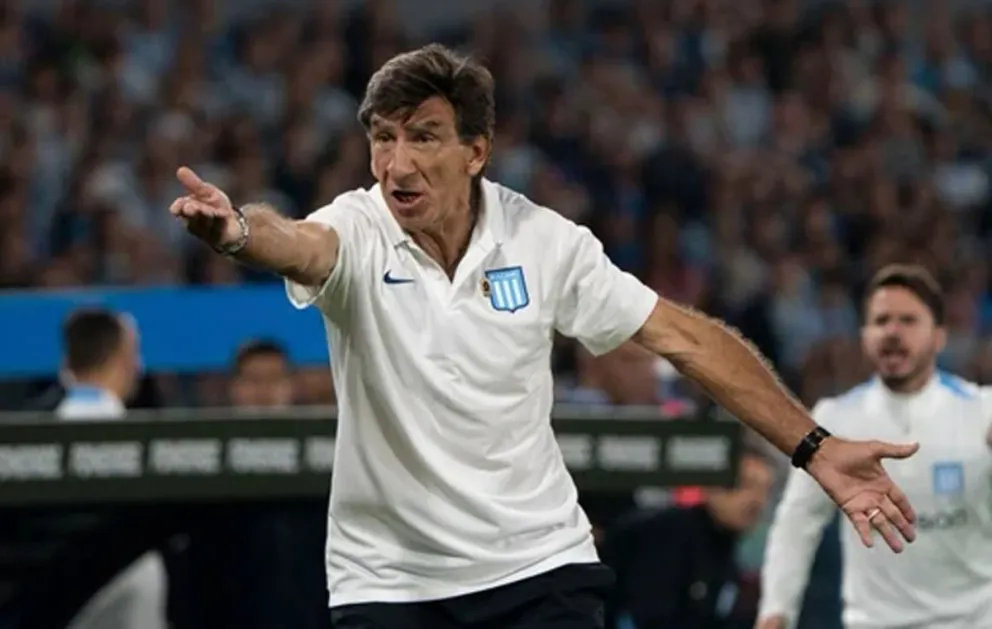 Costas, en la mira por el flojo rendimiento de Racing.