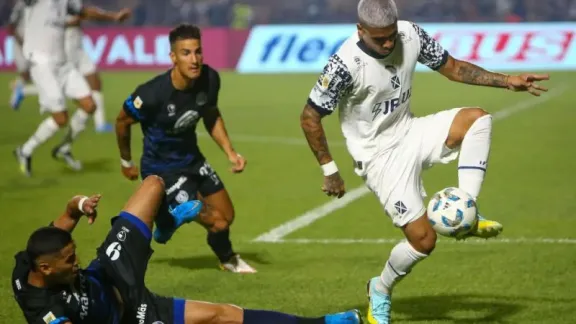 Independiente Rivadavia visita a Fluminense