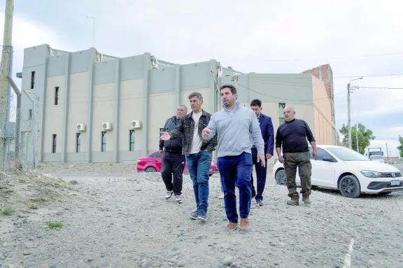 El Municipio completará el pavimento en el nuevo espacio comercial de barrio San Cayetano