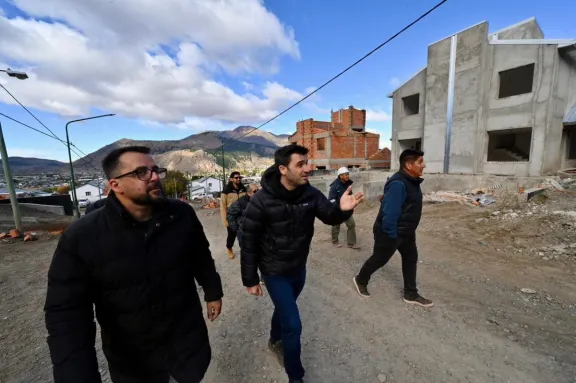 Más cerca de la casa propia: Provincia avanza con las 50 viviendas del barrio Winter de Esquel