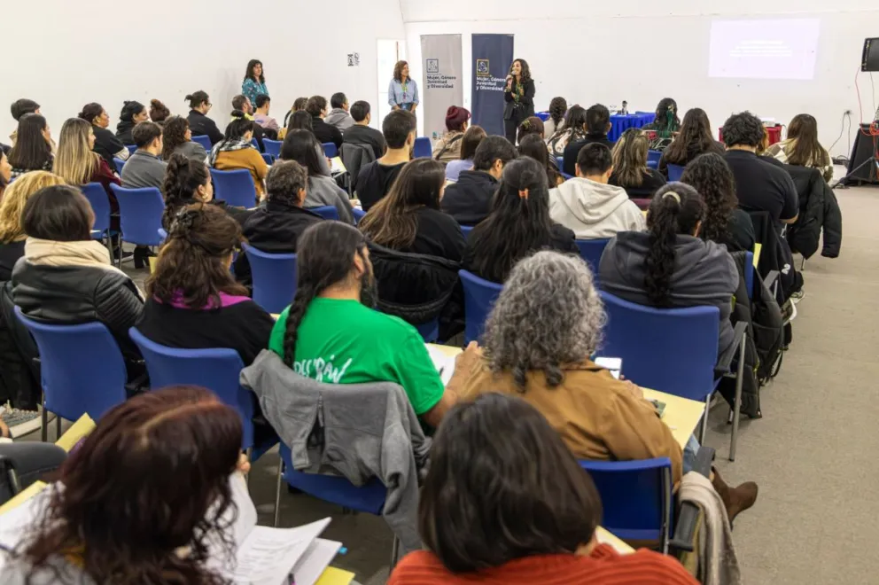 Empleados municipales se capacitan sobre la Ley Micaela