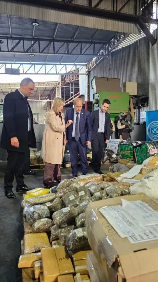 Destruyeron más de 800 kilos de droga en un operativo encabezado por Adorni y Monteoliva