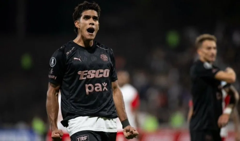 Platense derrotó a Independiente Santa Fe por 2 a 1 y está en zona de clasificación en la Copa Libertadores 2026