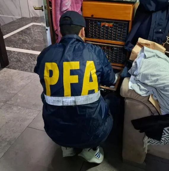 Desarticulan una red internacional de estafas digitales y detienen a 17 personas