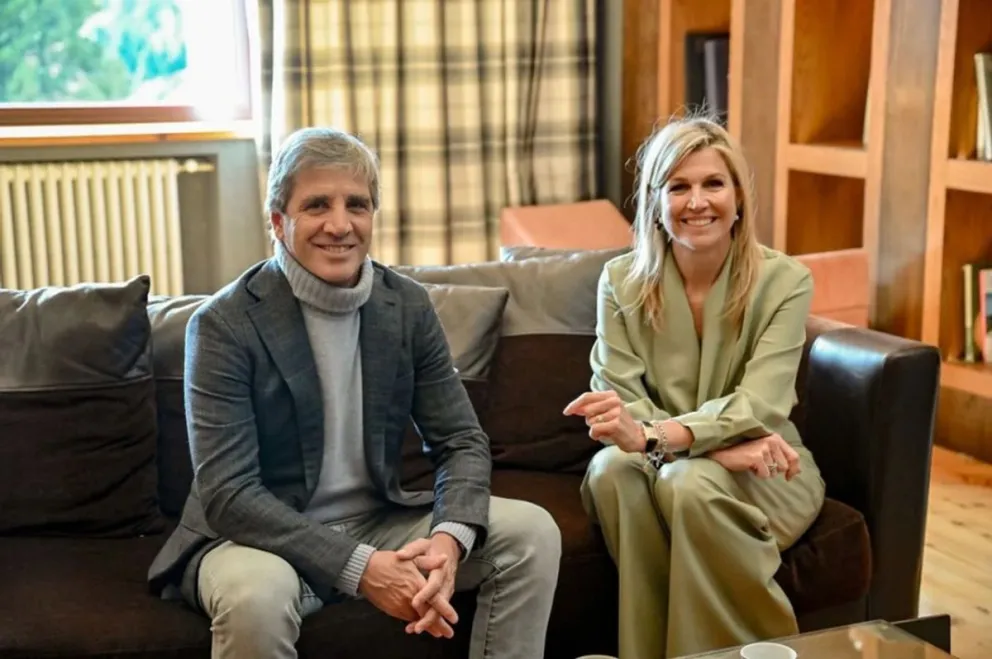 Luis Caputo se reunió con la reina Máxima de los Países Bajos en el Foro Llao Llao