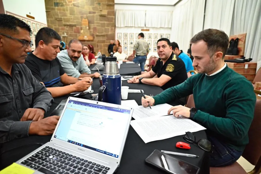 Provincia acordó con Co.Bi.Pol. una mejora salarial que alcanza a activos y retirados