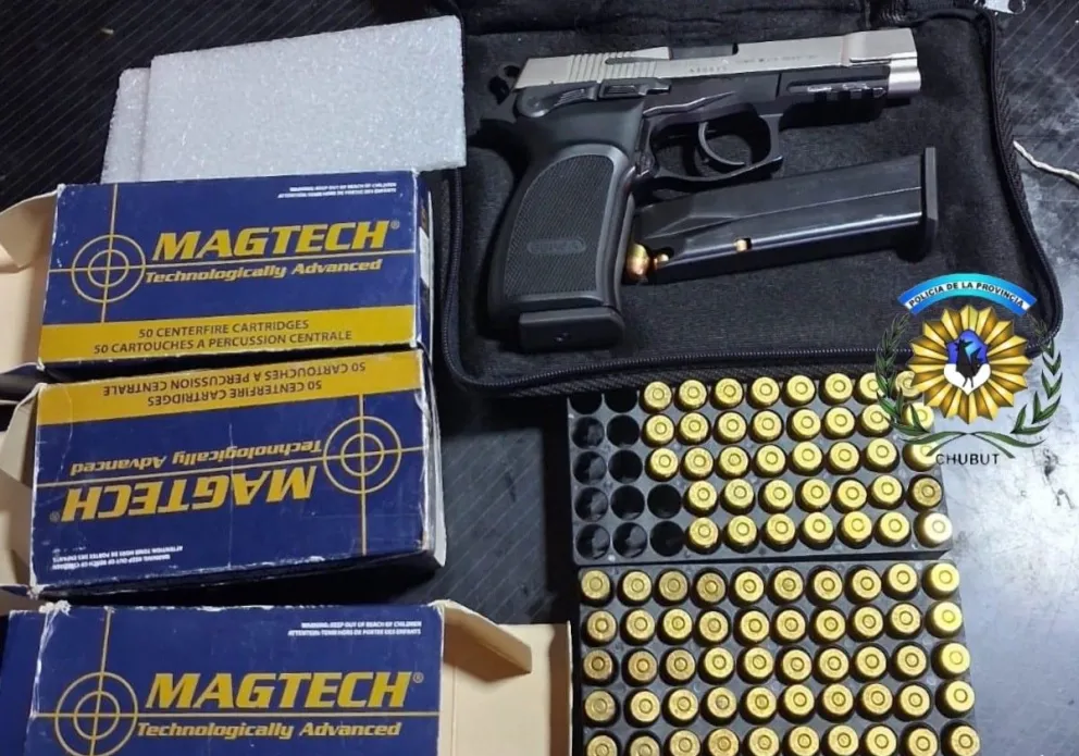 Cayó con un arsenal y droga tras viralizarse un video disparando en su casa