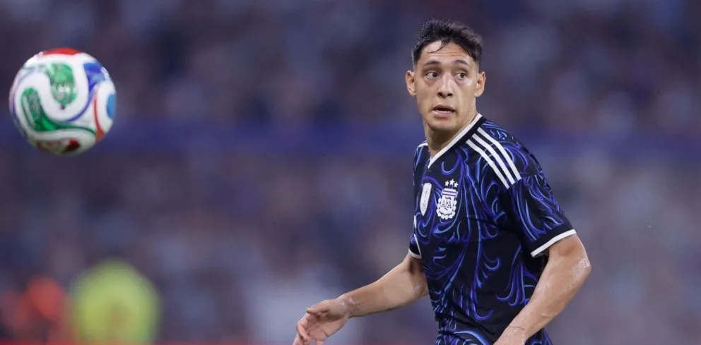 Nahuel Molina suele ser titular en la Selección Argentina. Foto: EFE/ Juan Ignacio Roncoroni.