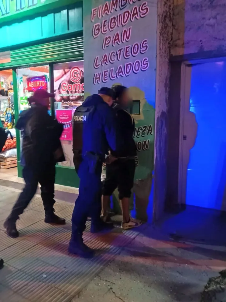 Detuvieron a un hombre con pedido de captura en la Avenida Kennedy