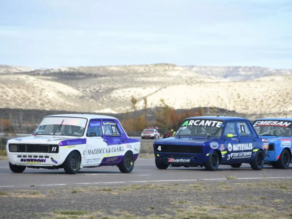 Este domingo se corre la tercera fecha del campeonato provincial de automovilismo en el autódromo de la Asociación Mar y Valle de Trelew. (Fotos: Gentileza Sergio Esparza)