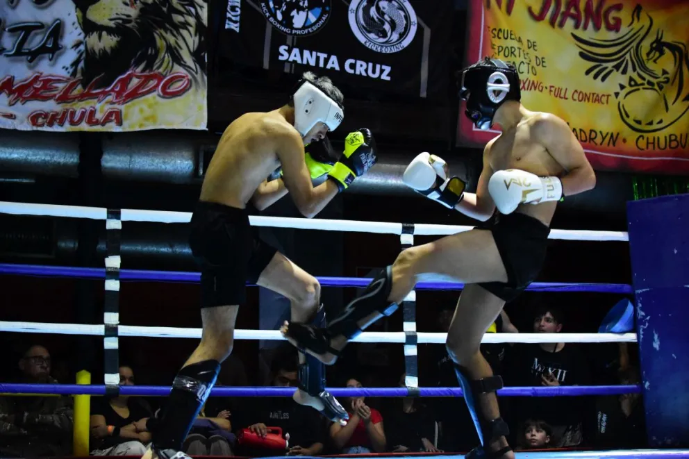El festival Guerra de Leones VII marcó un gran volúmen de peleas dejando demostrado el interés que existe en el kick boxing en Comodoro Rivadavia y en diversos lugares de la Patagonia. 