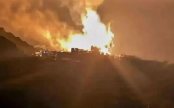 Explotó un camión cisterna en un yacimiento petrolero de Neuquén y murieron dos trabajadores