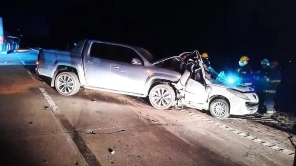 Una familia completa falleció tras un impactante choque, ocurrido en el partido bonaerense de San Vicente. Dos de las víctimas eran menores.