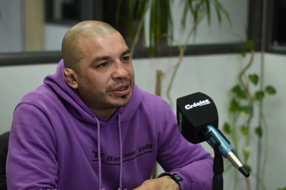 Facundo Ernesto Puertas está cumpliendo 10 años de su primer ingreso al octágono en las Artes Marciales Mixtas, considera que en Comodoro la disciplina sigue creciendo.