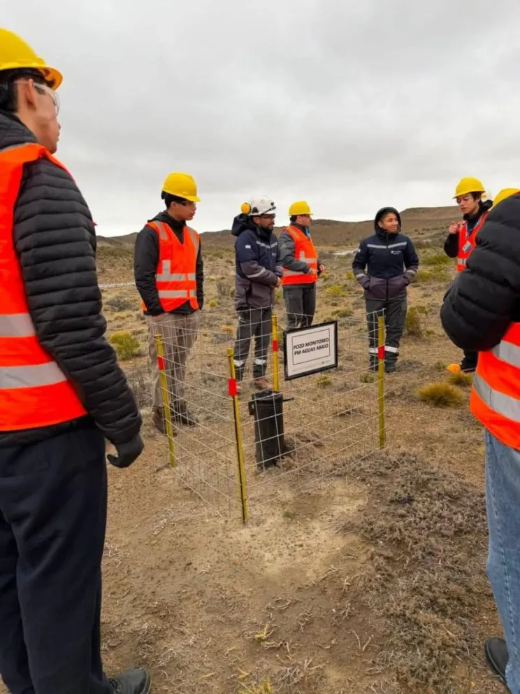 Estudiantes de Puerto Deseado recorrieron el sistema de monitoreo ambiental de Cerro Moro