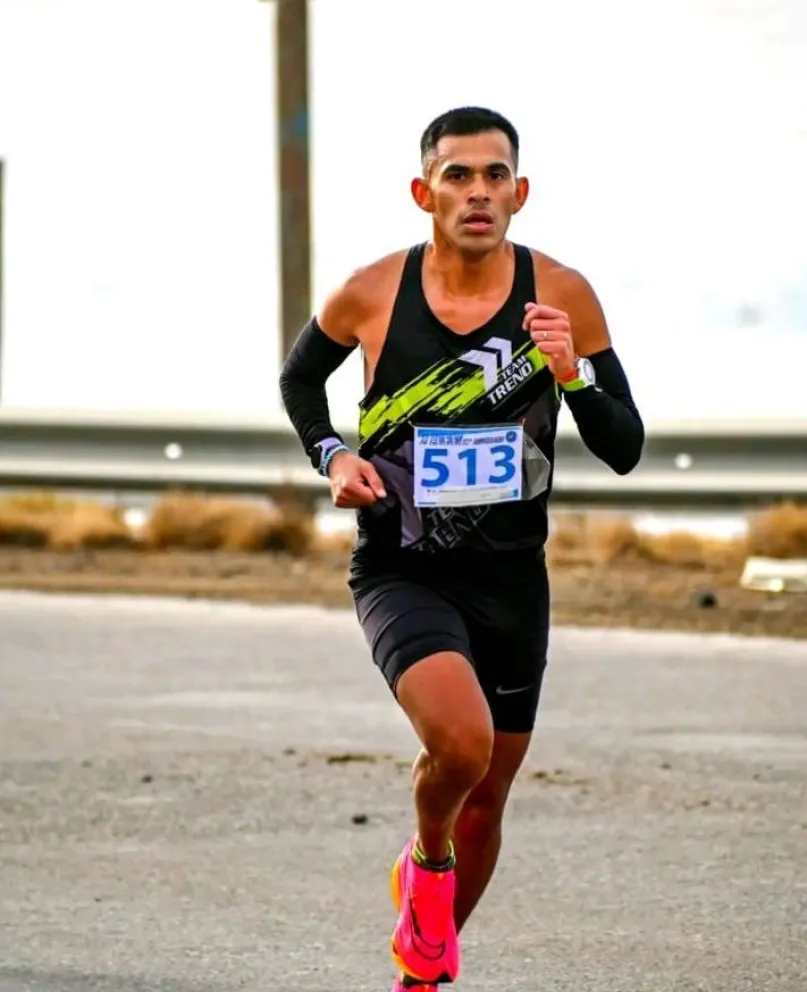 El destacado atleta Leonel Chiorazzo, también se recibió de Entrenador de Running y Entrenador Nivel 1 de la World Athletics y de juez árbitro nacional.