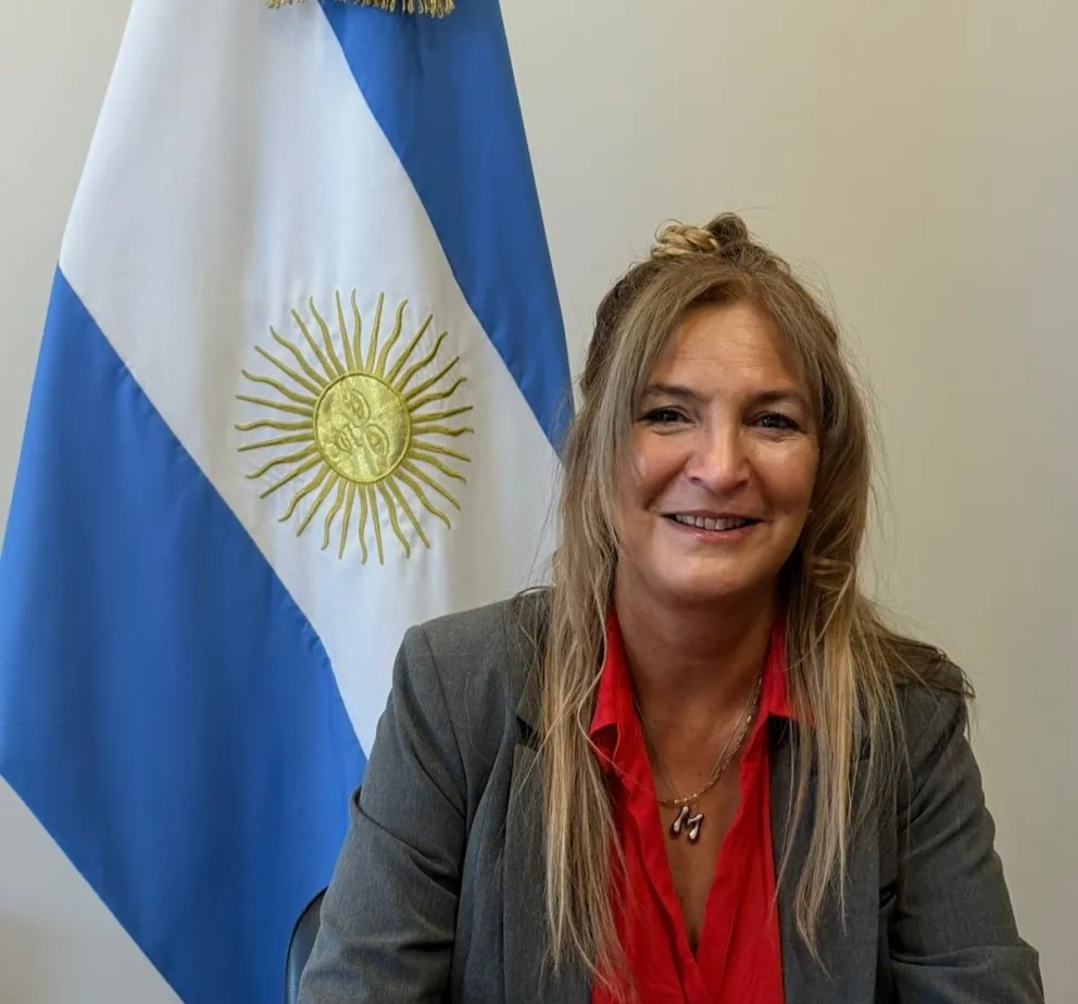León XIV designó por primera vez a una mujer laica al frente de la Comunicación vaticana