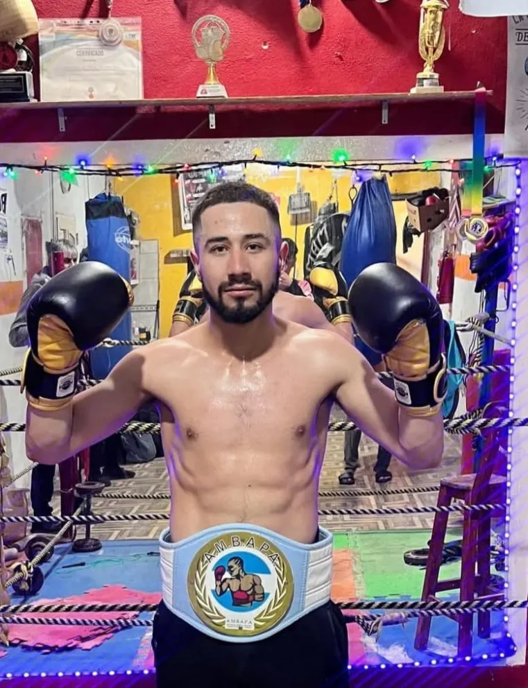 Reynaldo Garcete en una parada difícil en Caleta Olivia