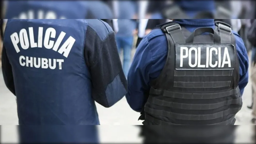 Condenaron a dos años de prisión en suspenso a un policía de Chubut por robar dinero de un vehículo. 
