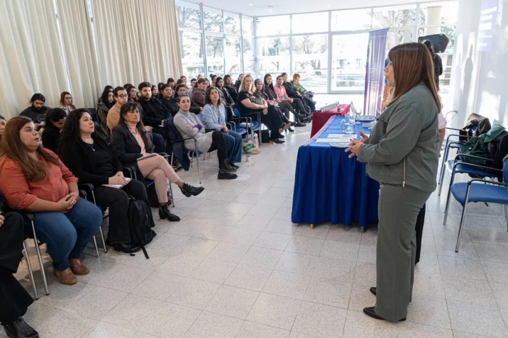 En una jornada institucional se fortalecieron las articulaciones para el abordaje de situaciones de violencia de género