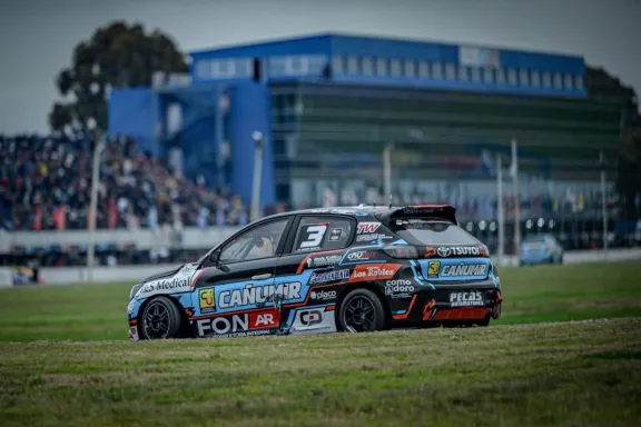 Renzo Blotta terminó décimo en la Clase 2 del TN Renzo Blotta terminó décimo en la Clase 2 del TN