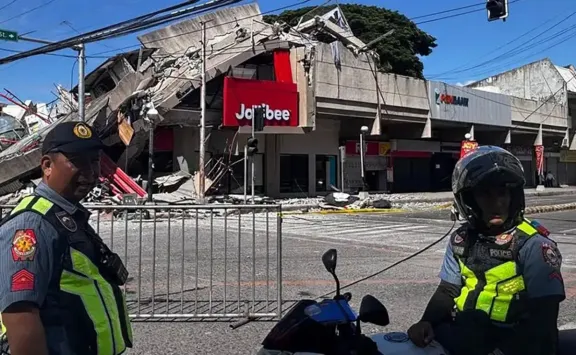 Terremoto de magnitud 7,8 en Filipinas: 15 muertos y alerta de tsunami