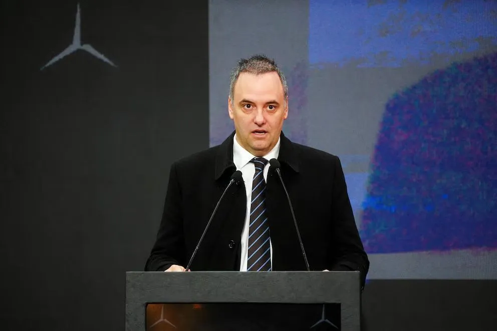 El patrimonio de Adorni creció un 800% en su última declaración jurada: de $107 a $944 millones