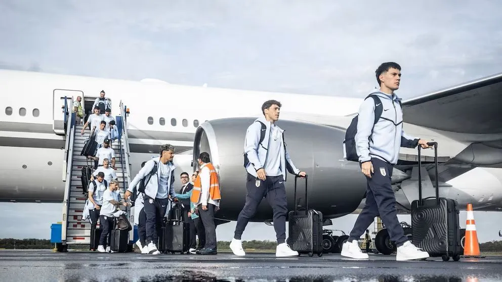 El vuelo de la selección de Uruguay a los Estados Unidos se demoró (@Uruguay)
