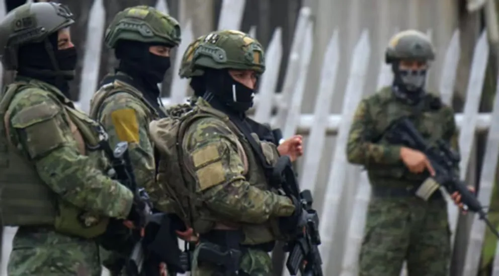 Ecuador decreta estado de excepción en diez provincias por violencia criminal
