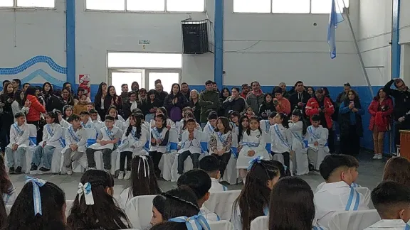 Alumnos realizaron la promesa de lealtad a la Bandera