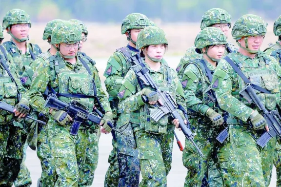 Taiwán intensifica su entrenamiento con tropas y escenarios reales para reducir el tiempo de reacción ante China
