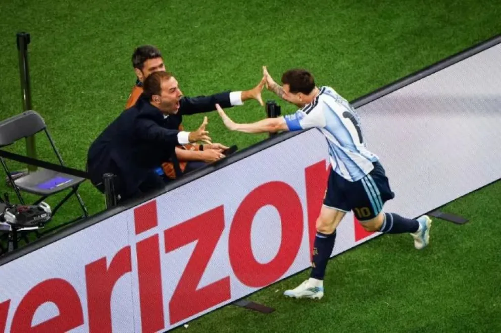 El festejo de Messi que se volvió viral y sorprendió a un periodista de TyC Sports, (Foto: AP)