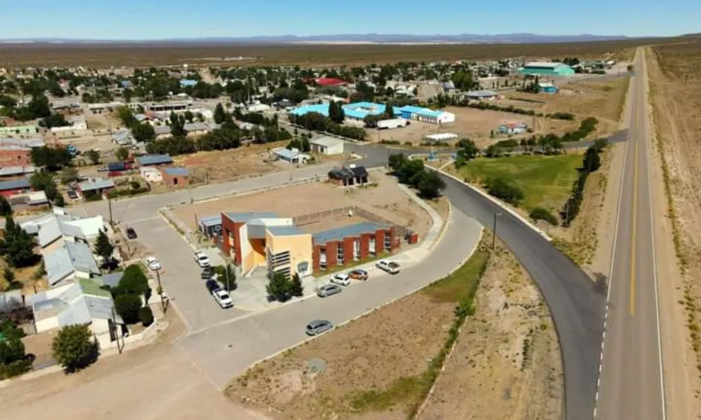 Chubut invierte más de 52 millones de pesos para conectar a la red de gas las viviendas de salud en Paso de Indios