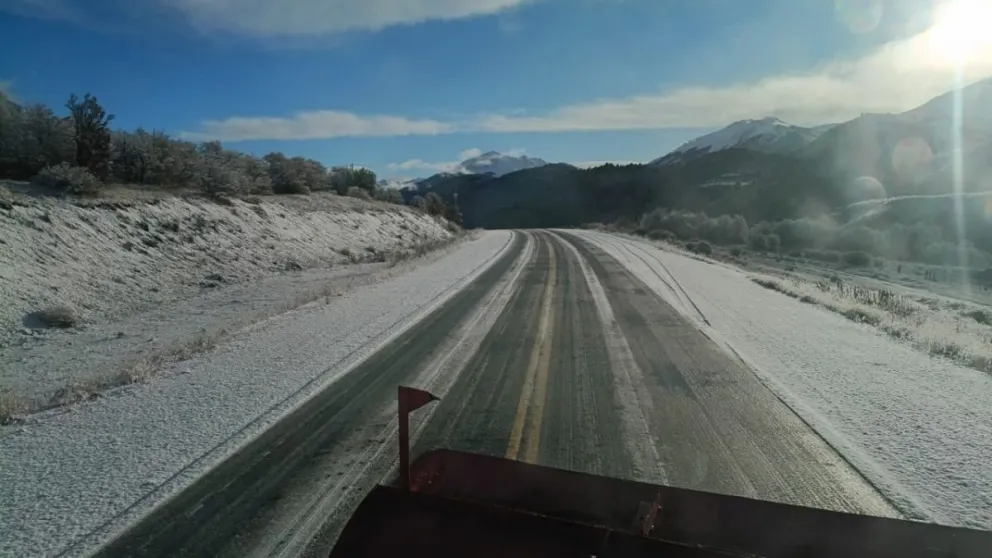 Extrema precaución por hielo sobre la Ruta Nacional 40 entre Bariloche y El Bolsón