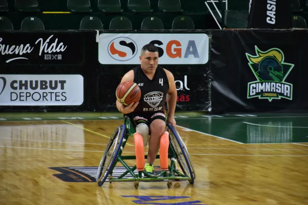 El equipo comodorense se impuso en los tres juegos disputados en el Socios Fundadores.