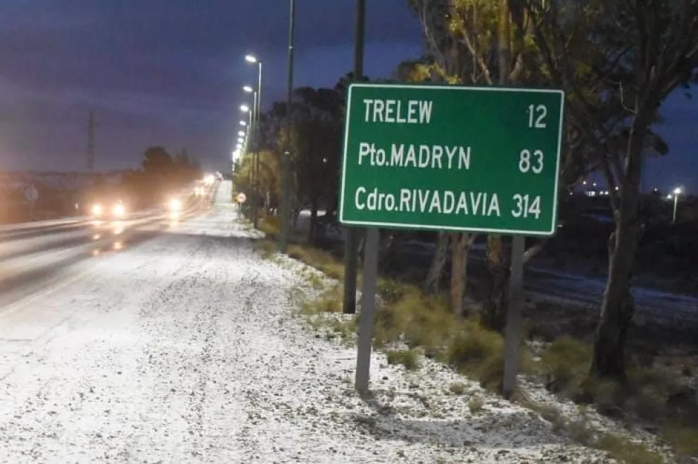 La nieve llegó a Rawson, Puerto Madryn y el Valle: así amaneció la región