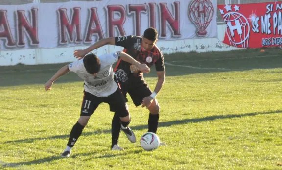 Huracán-Petroquímica, en el Estadio Municipal