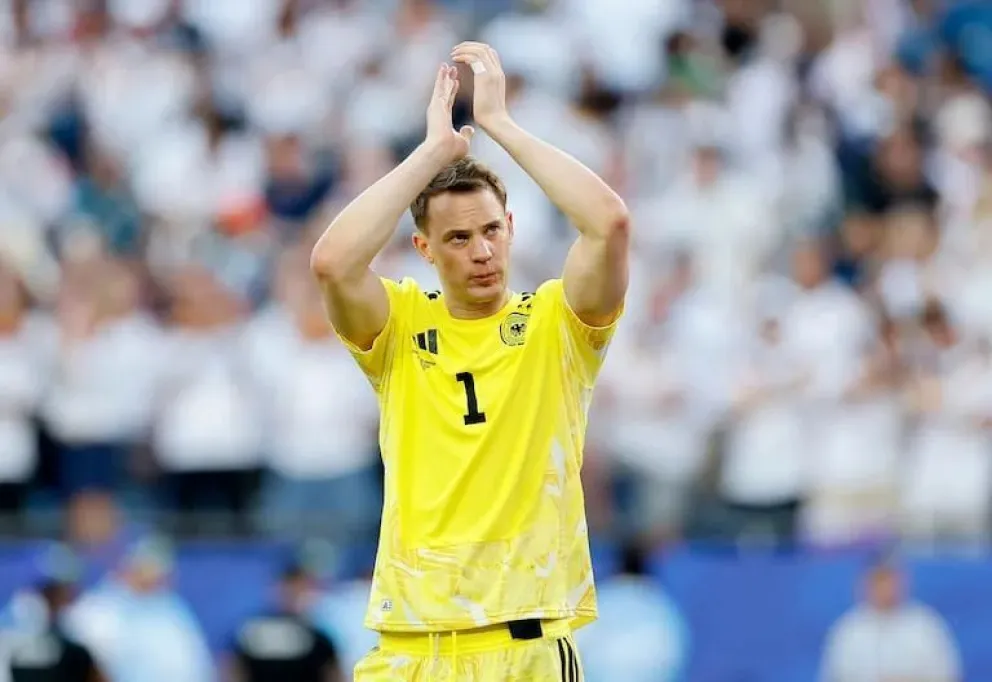 Se retiró el arquero Manuel Neuer