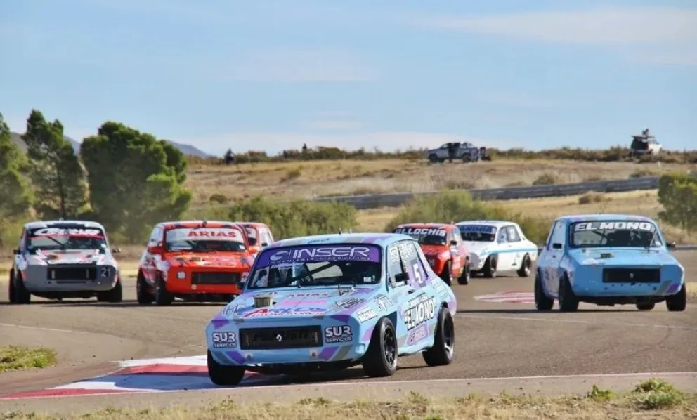 Las cinco categorías de pista volverán a correr el 8 y 9 de agosto en el autódromo Mar y Valle de Trelew. (Fotos: Prensa F.Ch.A).