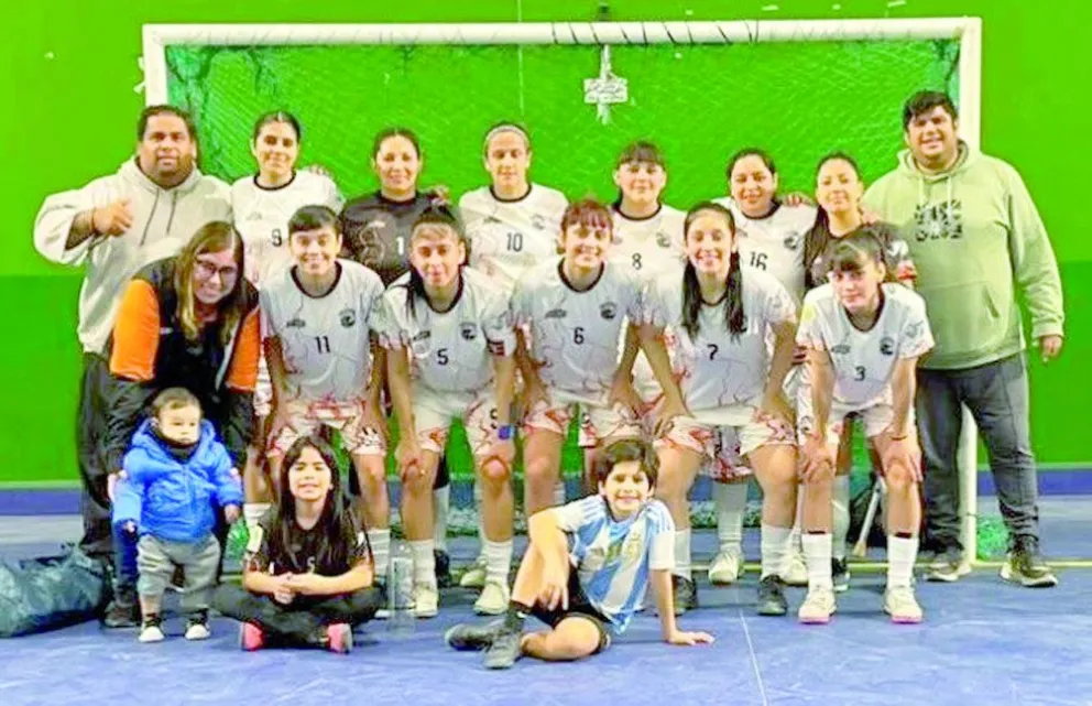 Cepatacal arrasó en la fase regular y va por el título