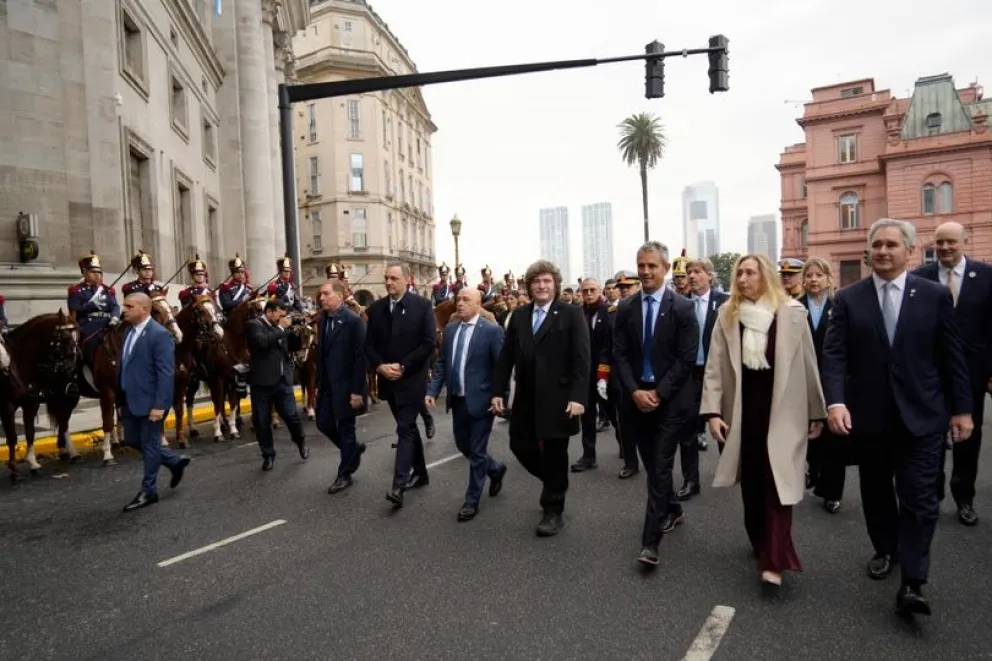 Milei encabeza el Tedeum en Buenos Aires tras la vigilia en Tucumán