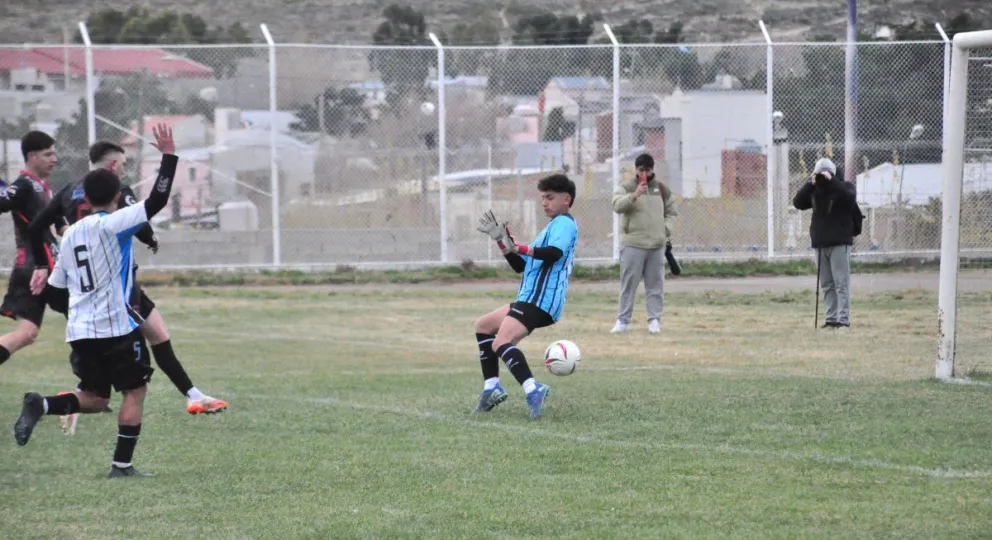 El gol de Pablo Zalazar que fue el 4-1 parcial.
