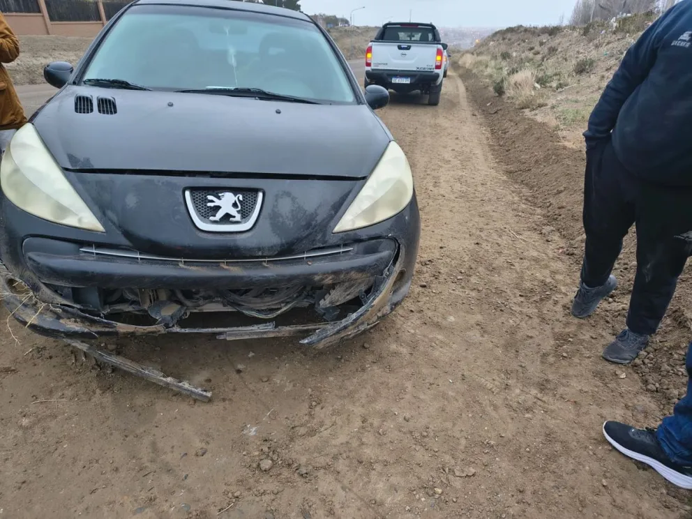Derrapó y despistó en el camino Roque González
