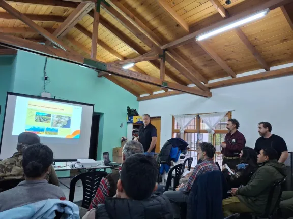 Gran asistencia al taller sobre manejo y producción del jabalí en El Hoyo