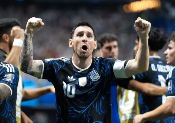 ¡A la final! Argentina venció a Inglaterra en un partido épico y defenderá la Copa del Mundo ante España