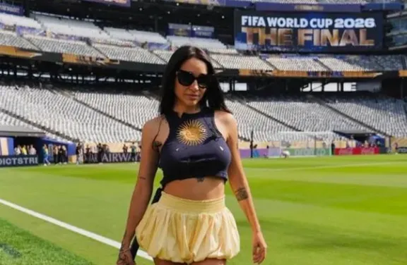 María Becerra cantará el Himno Nacional en la final del Mundial