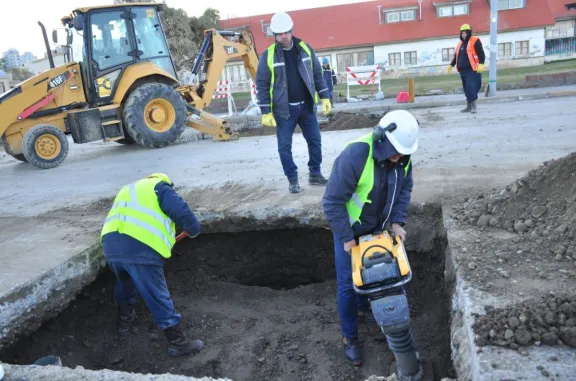 La SCPL acelera la reparación en la ex zona del Hotel de Turismo para evitar nuevos daños