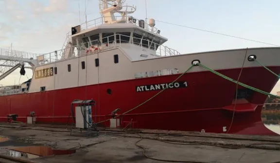 Denuncian el faltante de 600 kilos de langostino durante la descarga de un buque de Newsan y Profand